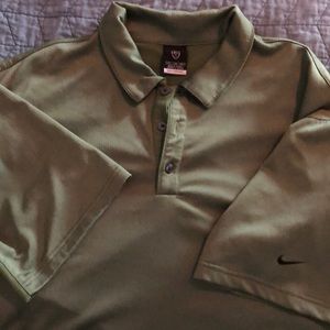 Men’s golf shirt